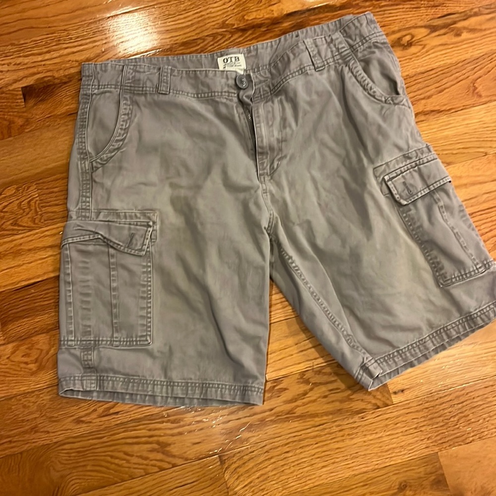 Mens cargo shorts 40